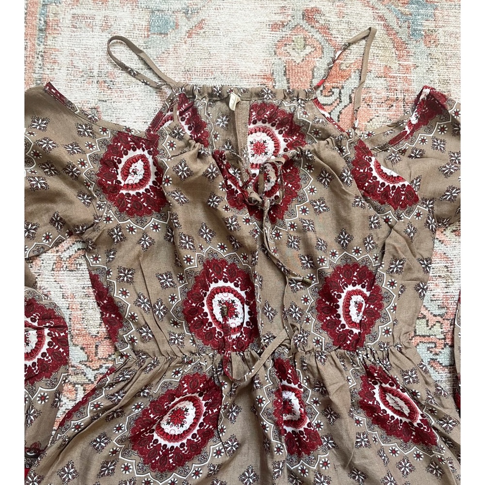 Cold Shoulder Boho Top - Picture 2 of 2